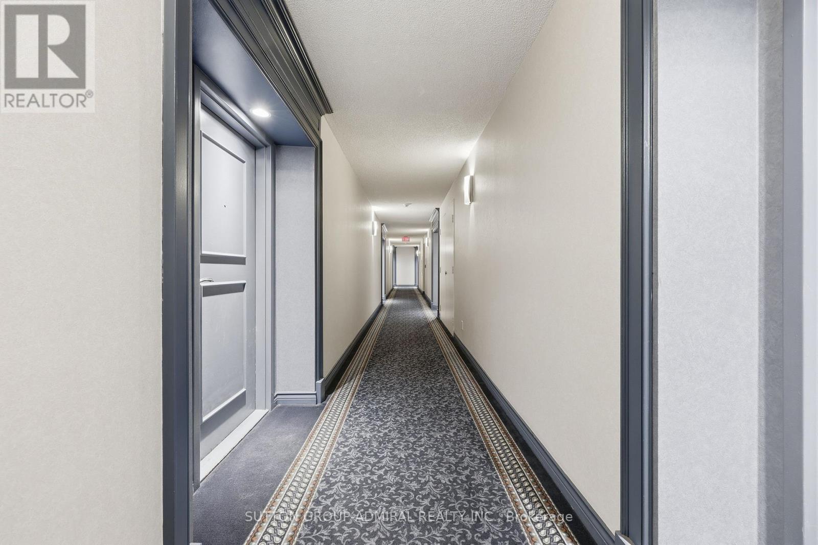 211- 81 Townsgate Drive, Vaughan, ON photo 26