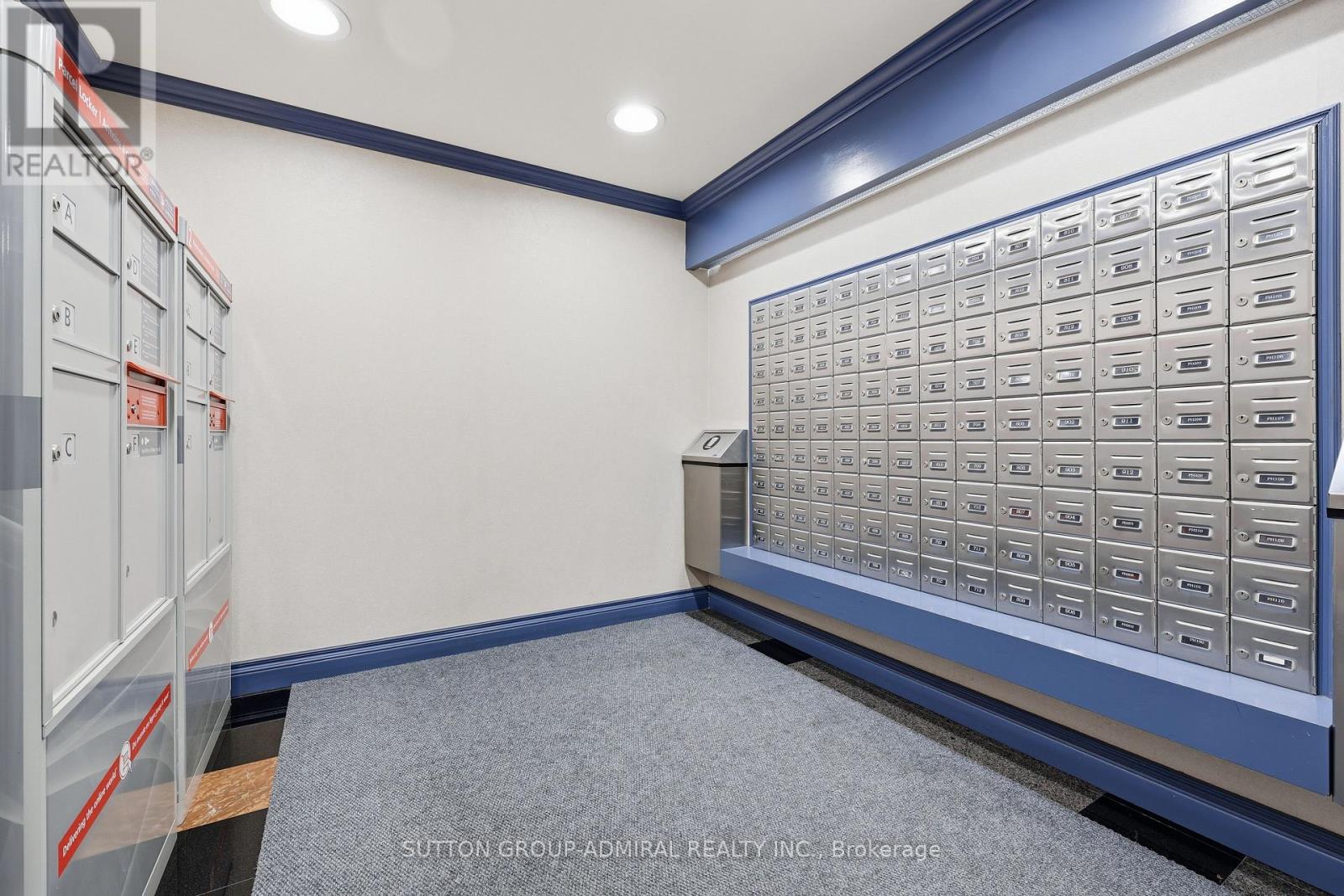 211- 81 Townsgate Drive, Vaughan, ON photo 31