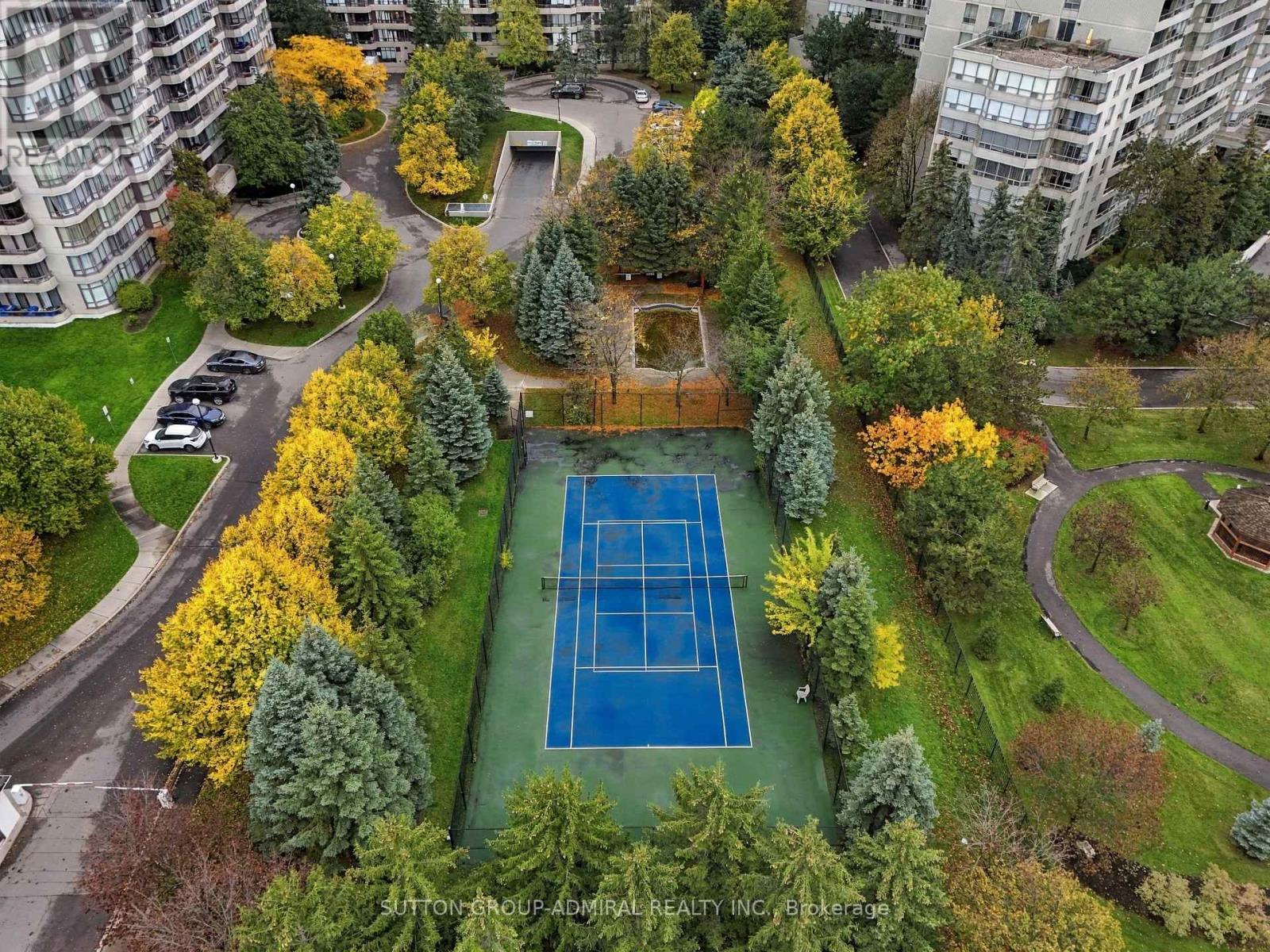 211- 81 Townsgate Drive, Vaughan, ON photo 34