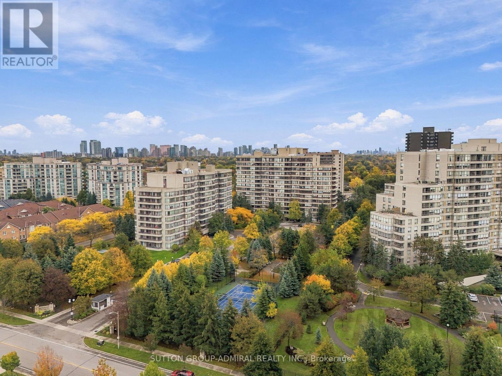 211- 81 Townsgate Drive, Vaughan, ON photo 35