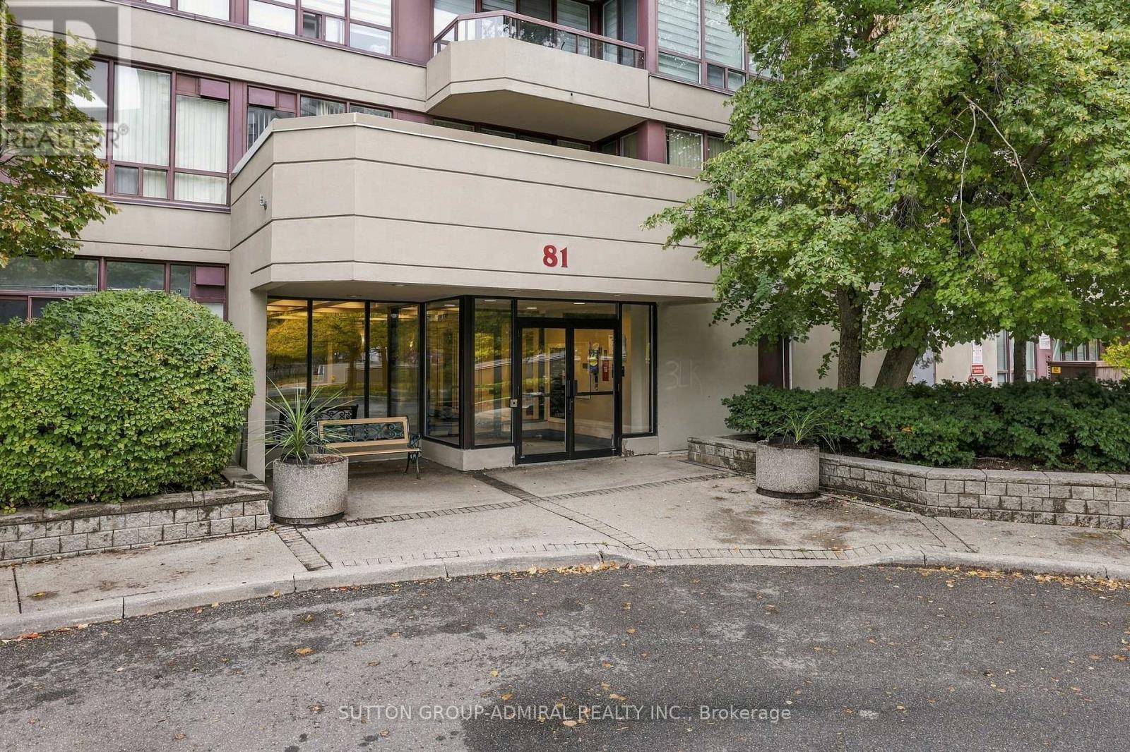 211- 81 Townsgate Drive, Vaughan, ON photo 39