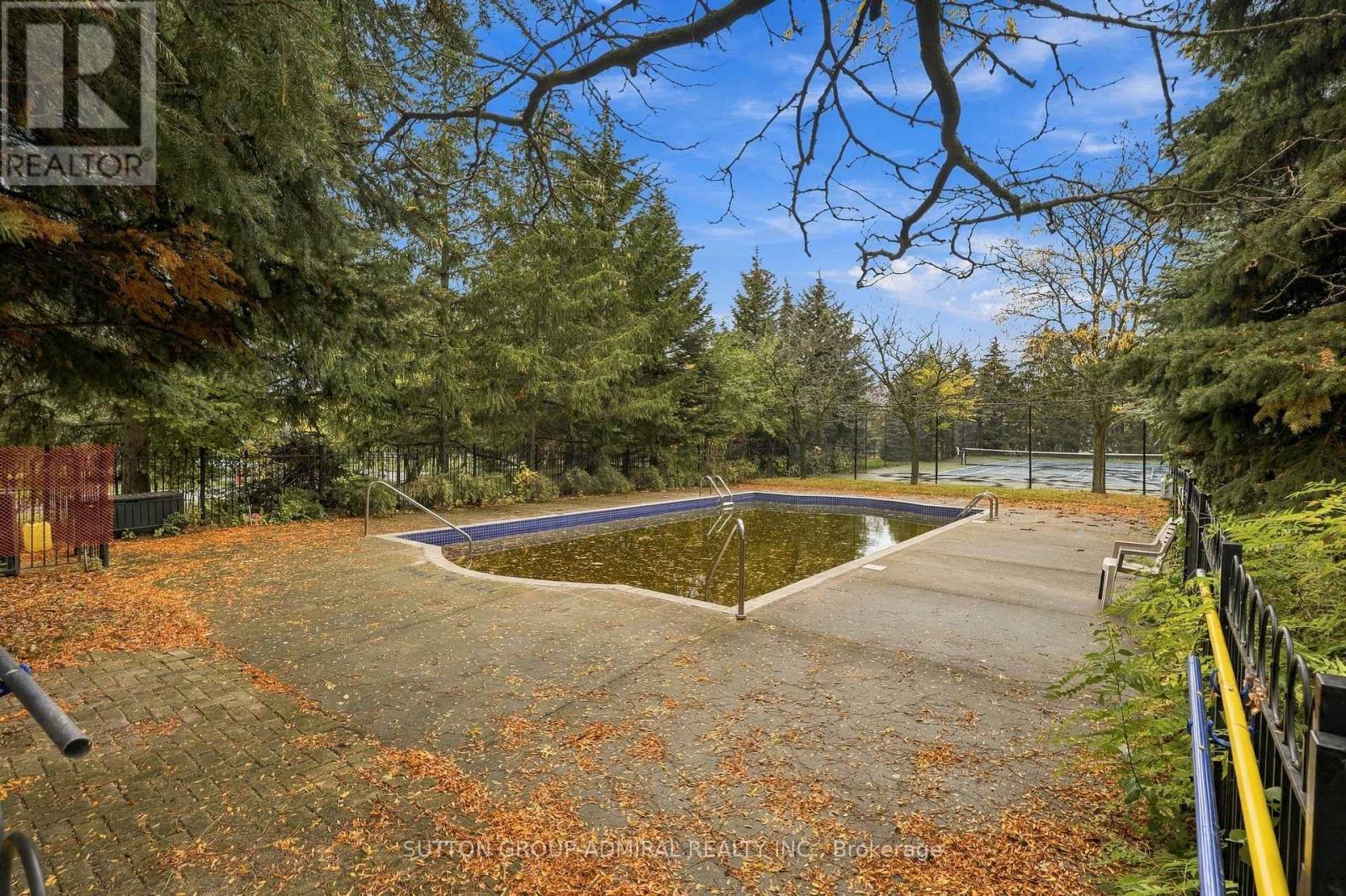 211- 81 Townsgate Drive, Vaughan, ON photo 42
