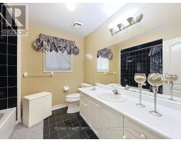 9 Siesta Court, Brampton, ON L6R1P2 Photo 31