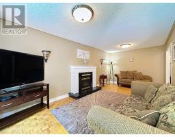 9 Siesta Court, Brampton, ON L6R1P2 Photo 8