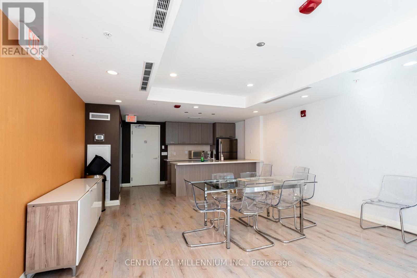 15 James Finlay Way — photo 26