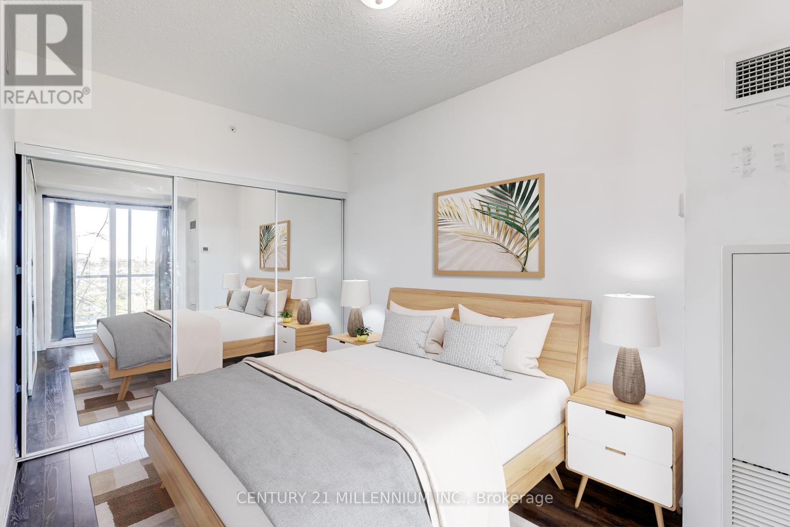 821 - 15 JAMES FINLAY WAY, Toronto (Downsview-Roding-CFB) — photo 4