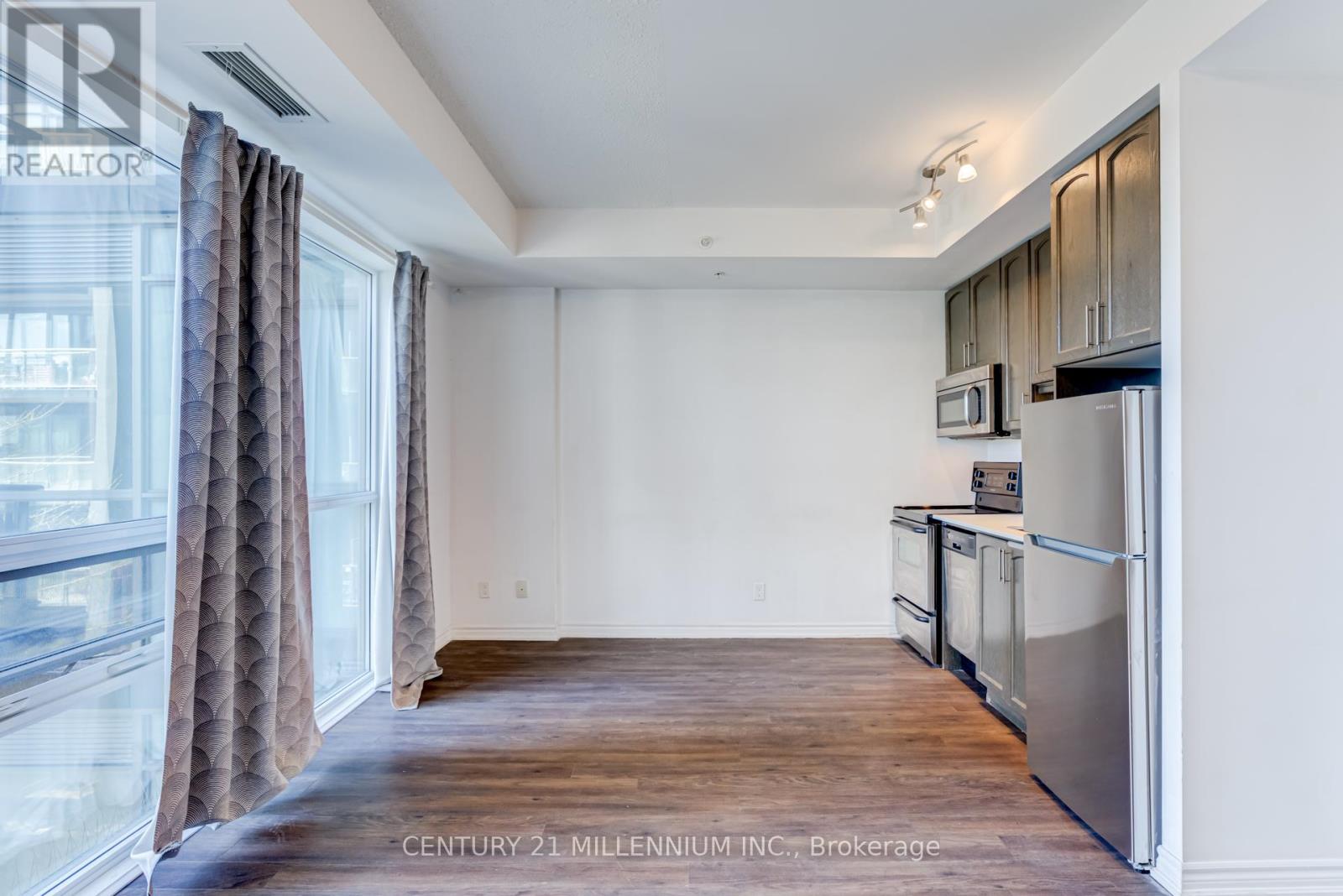821 - 15 JAMES FINLAY WAY, Toronto (Downsview-Roding-CFB) — photo 9