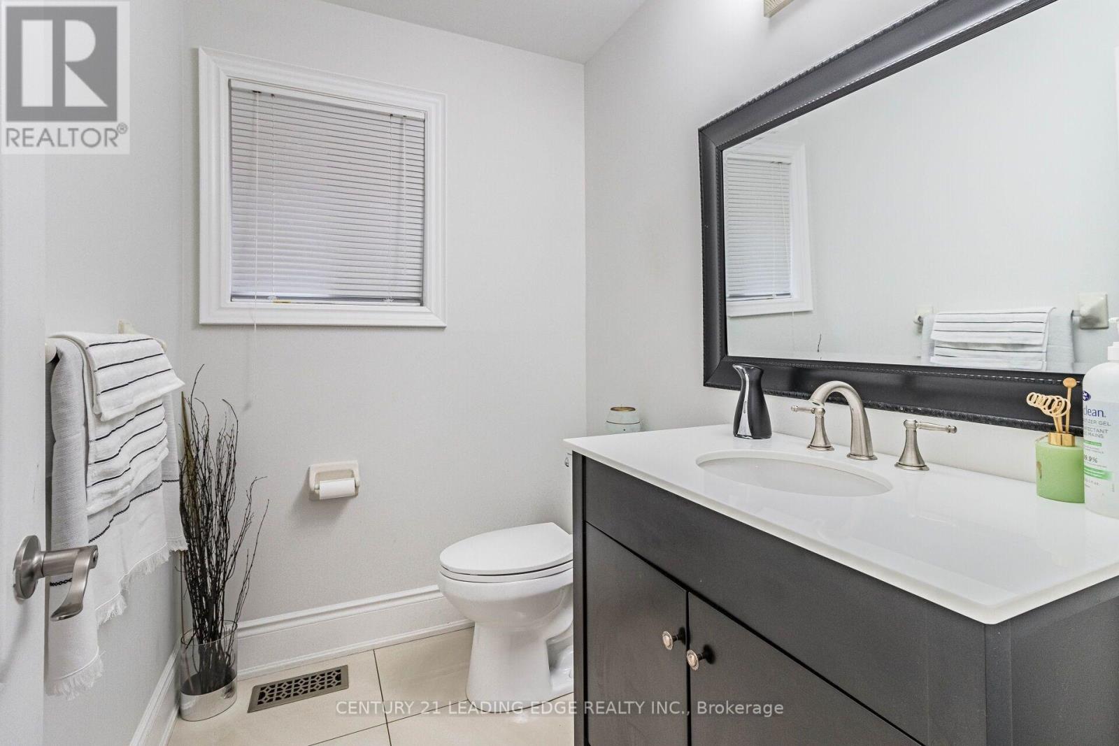 3562 AQUINAS AVENUE - 26