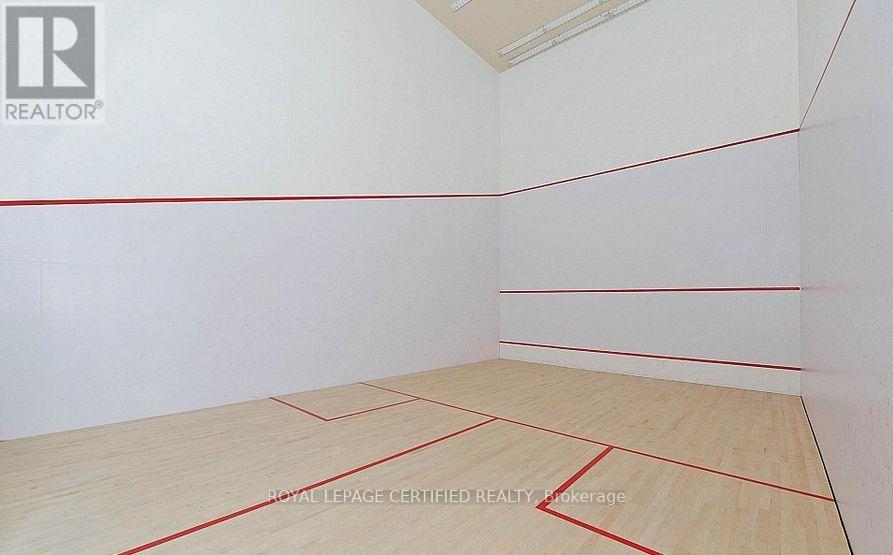 90 Absolute Avenue — photo 25