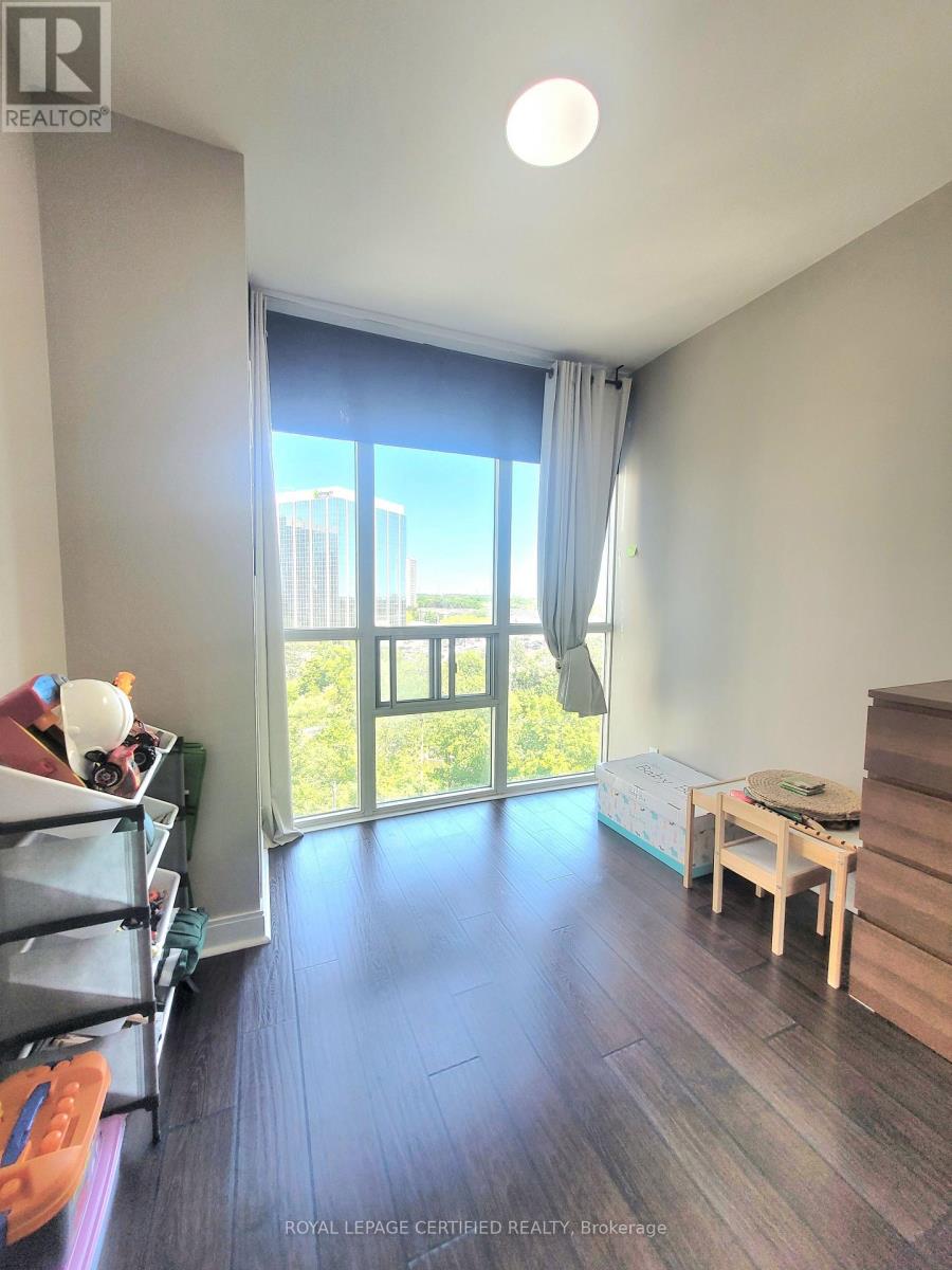 90 Absolute Avenue — photo 16