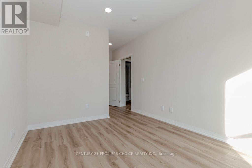 50 Herrick Avenue — photo 20