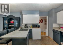 Primary Bedroom - 157 Seabreeze Dr, Campbell River, BC V9H1H9 Photo 11