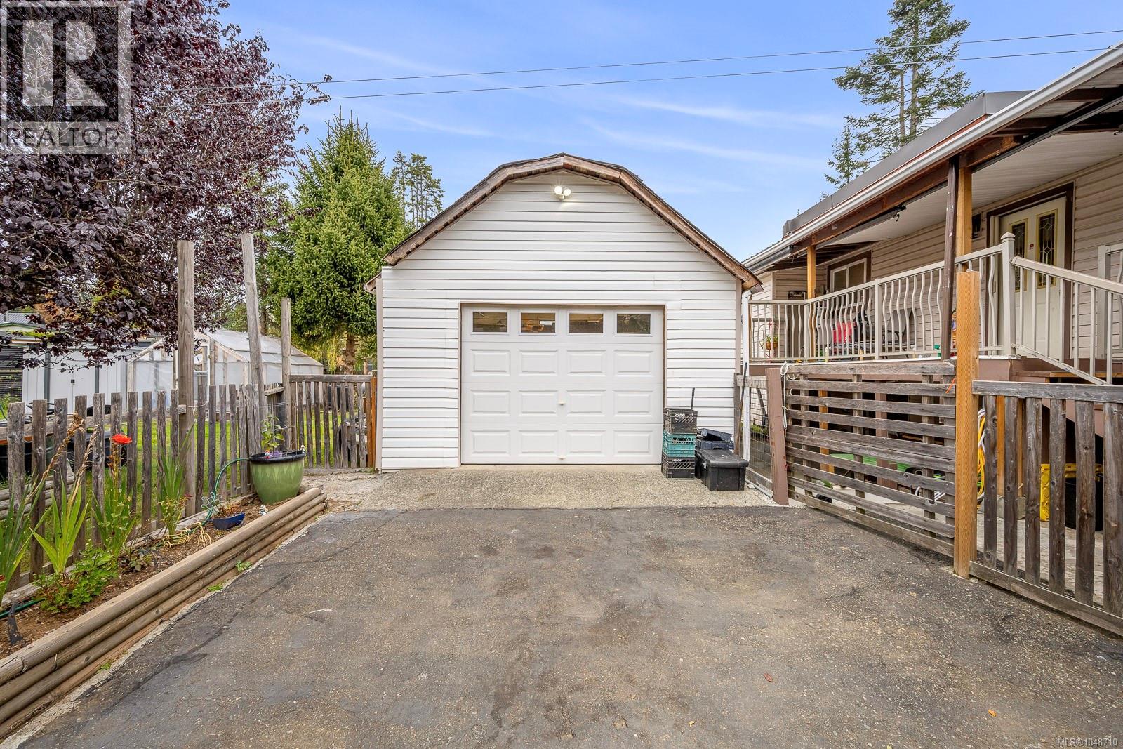 134 Surfside Dr, Campbell River