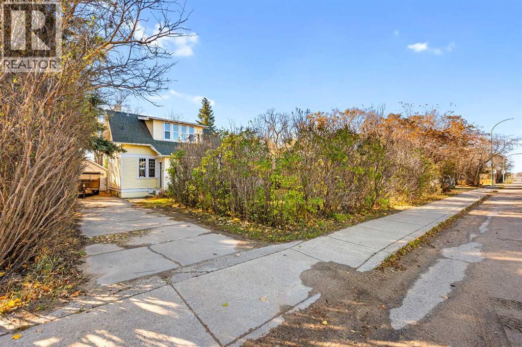 415 1 Street S - 38