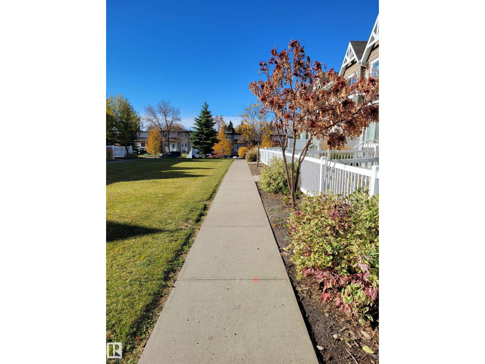 #47 14621 121 St NW NW, photo 4