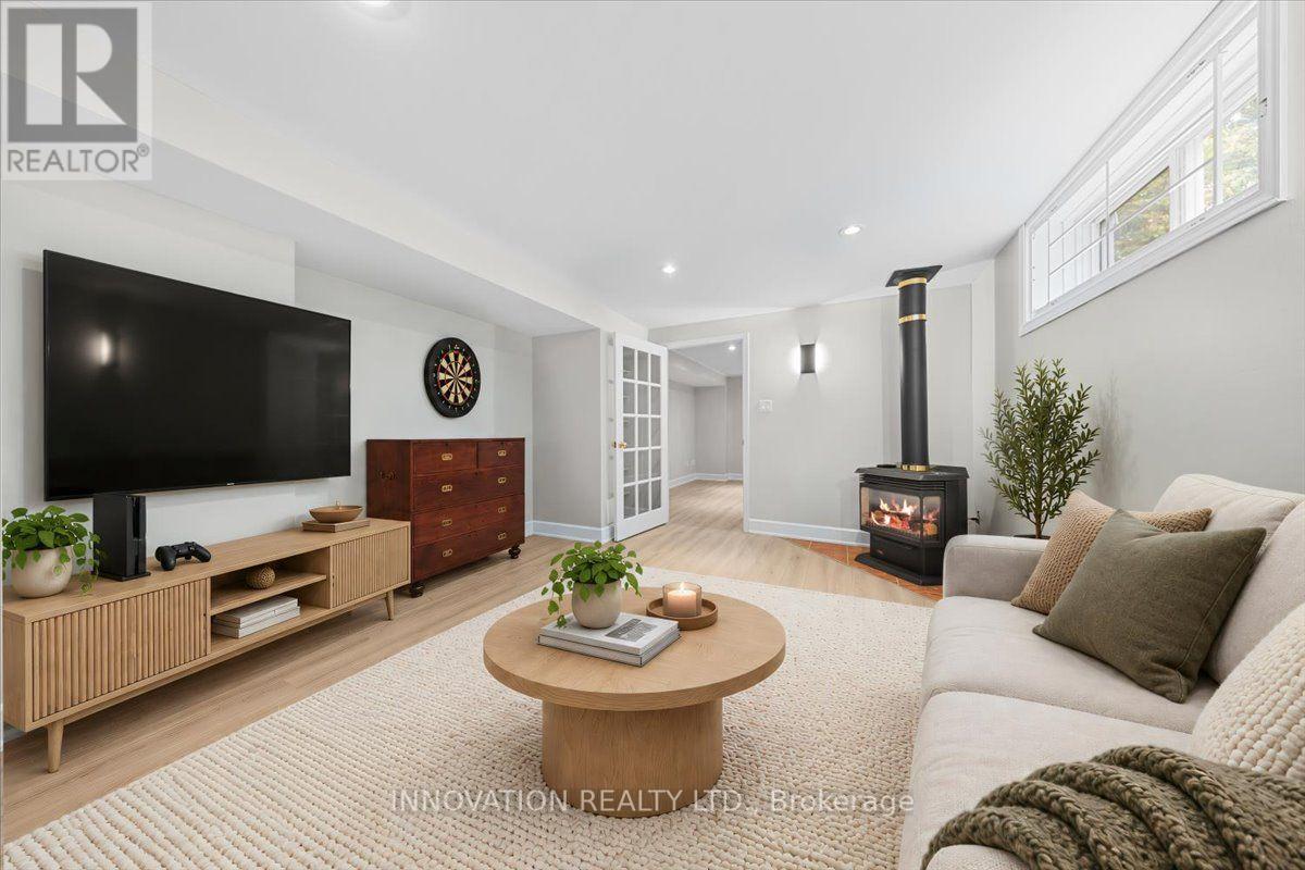 12 GROS MORNE COURT - 28