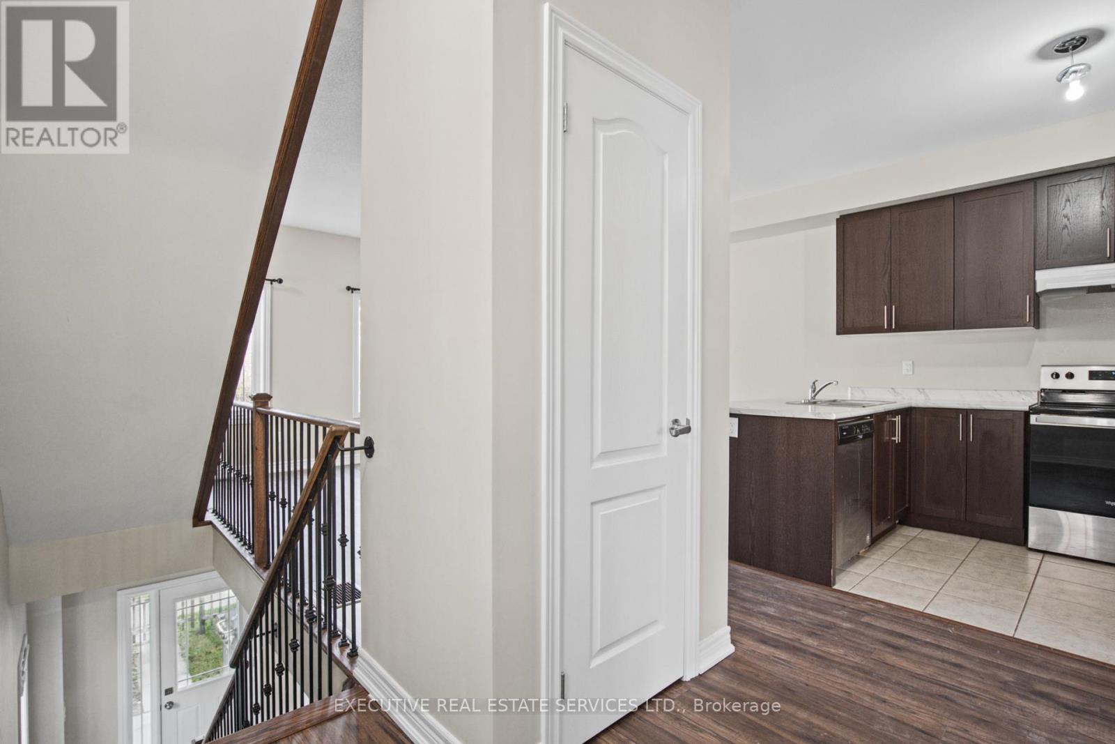 20 Waterstone Way, Whitby, ON photo 19