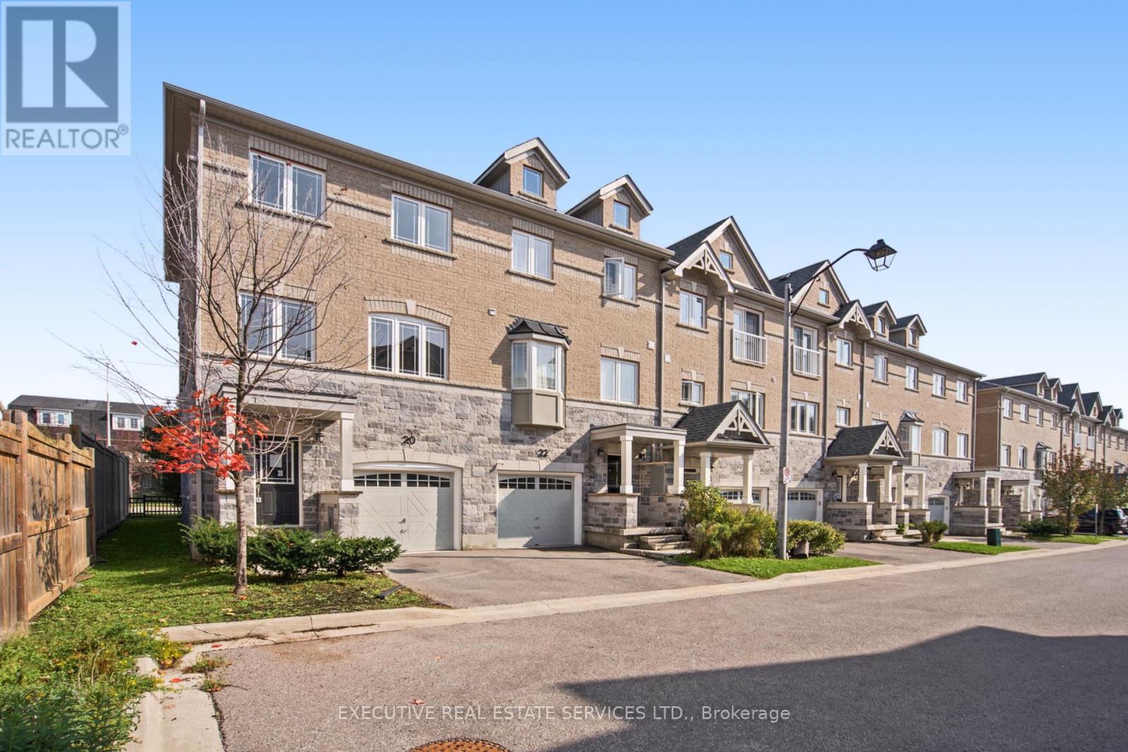20 Waterstone Way, Whitby, ON photo 3