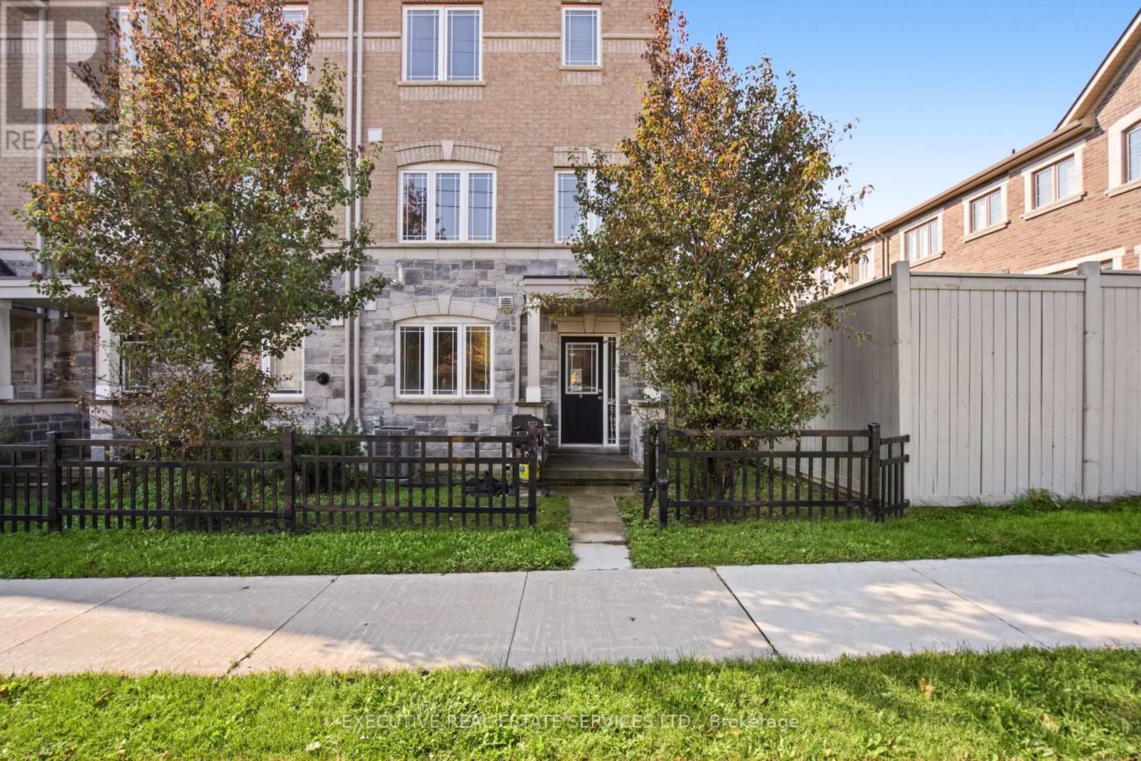 20 Waterstone Way, Whitby, ON photo 8