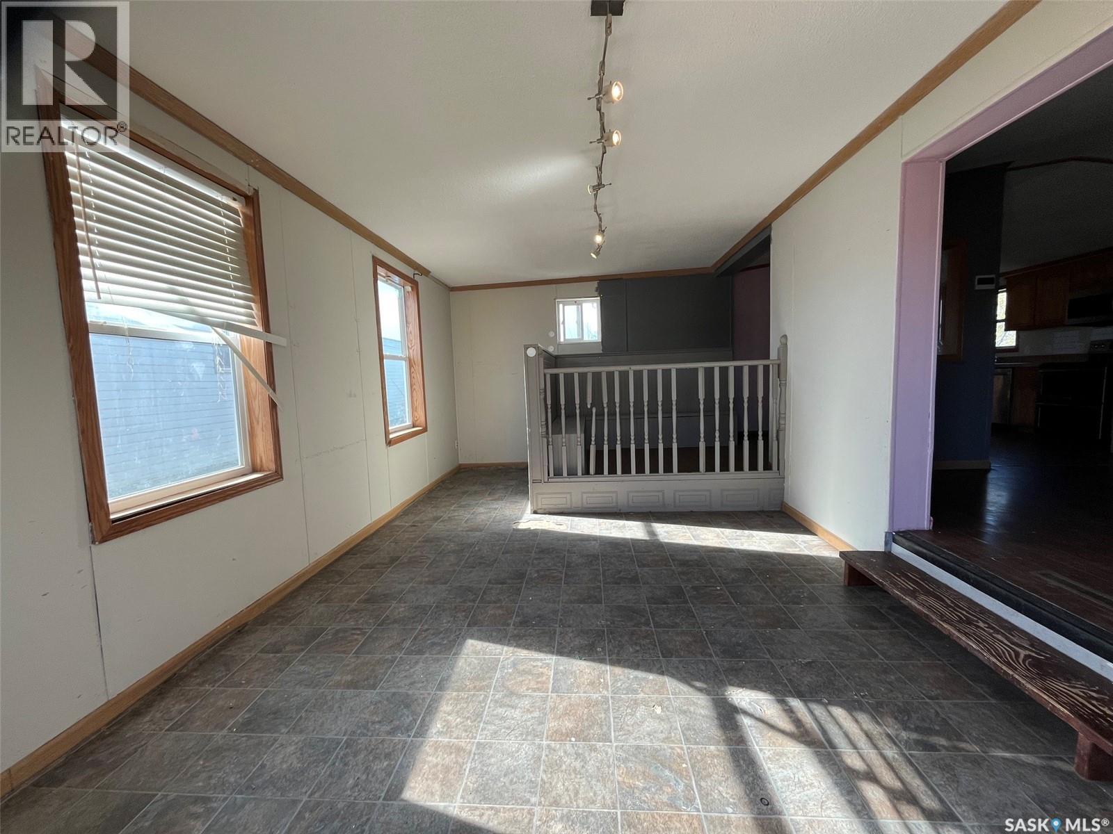 83 106 1st AVENUE - 10