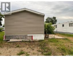 Bedroom - 83 106 1st Avenue, Weyburn, SK S4H2J1 Photo 7
