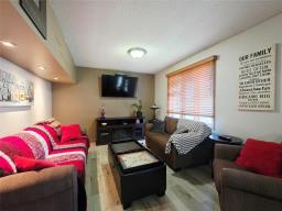 128 3rd Street Nw, Carman, MB R0G0J0 Photo 9