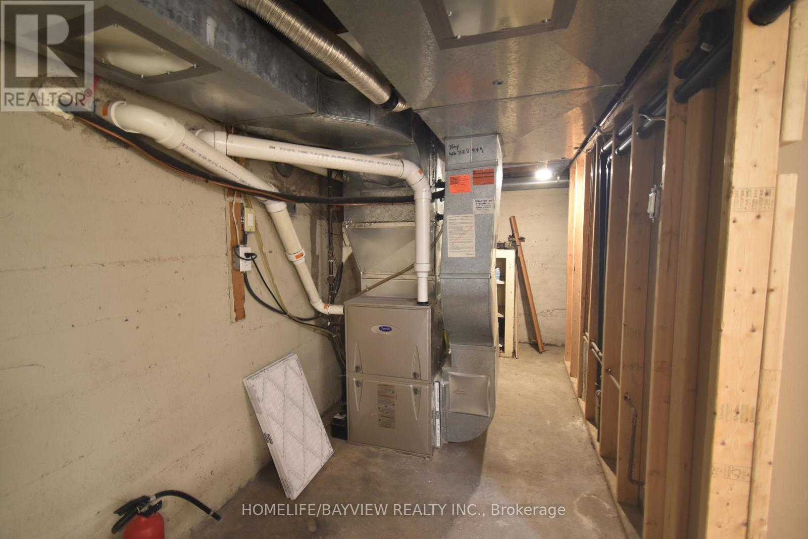 82 Centre Street East — photo 23