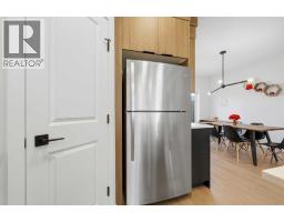 4pc Bathroom - 15113 37 Street Sw, Calgary, AB T2Y0R7 Photo 10