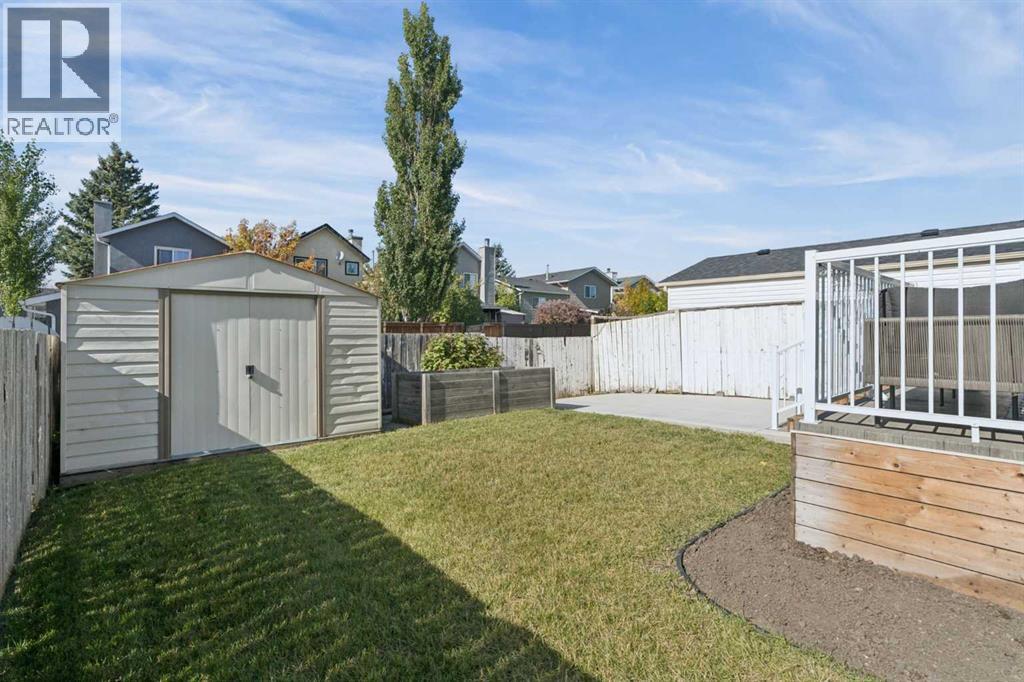 76 Martindale Close NE - photo 39