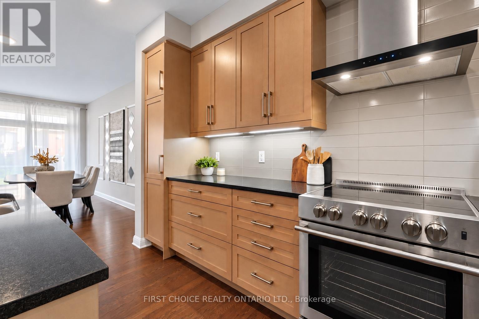 74 MICHAEL STOQUA STREET, Ottawa — photo 12