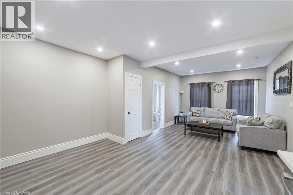 208 MARY Street, Hamilton — photo 7