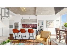 1305 - 552 Wellington Street W, Toronto, ON M5V2V5 Photo 9