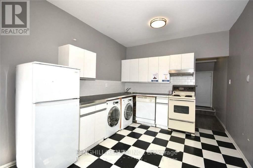 MAIN - 678 BATHURST STREET, Toronto (Palmerston-Little Italy) — photo 2