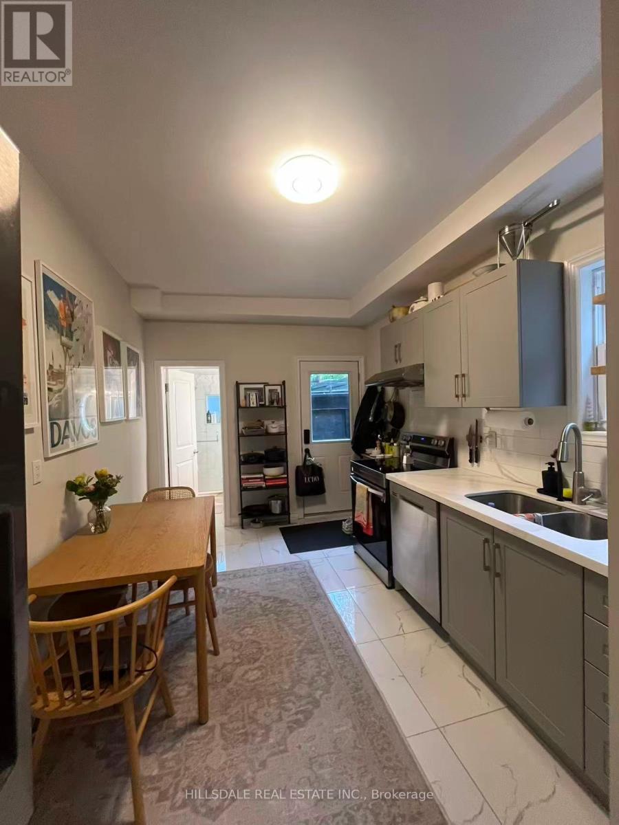 MAIN FLOOR - 220 CLAREMONT STREET, Toronto (Trinity-Bellwoods) — photo 9
