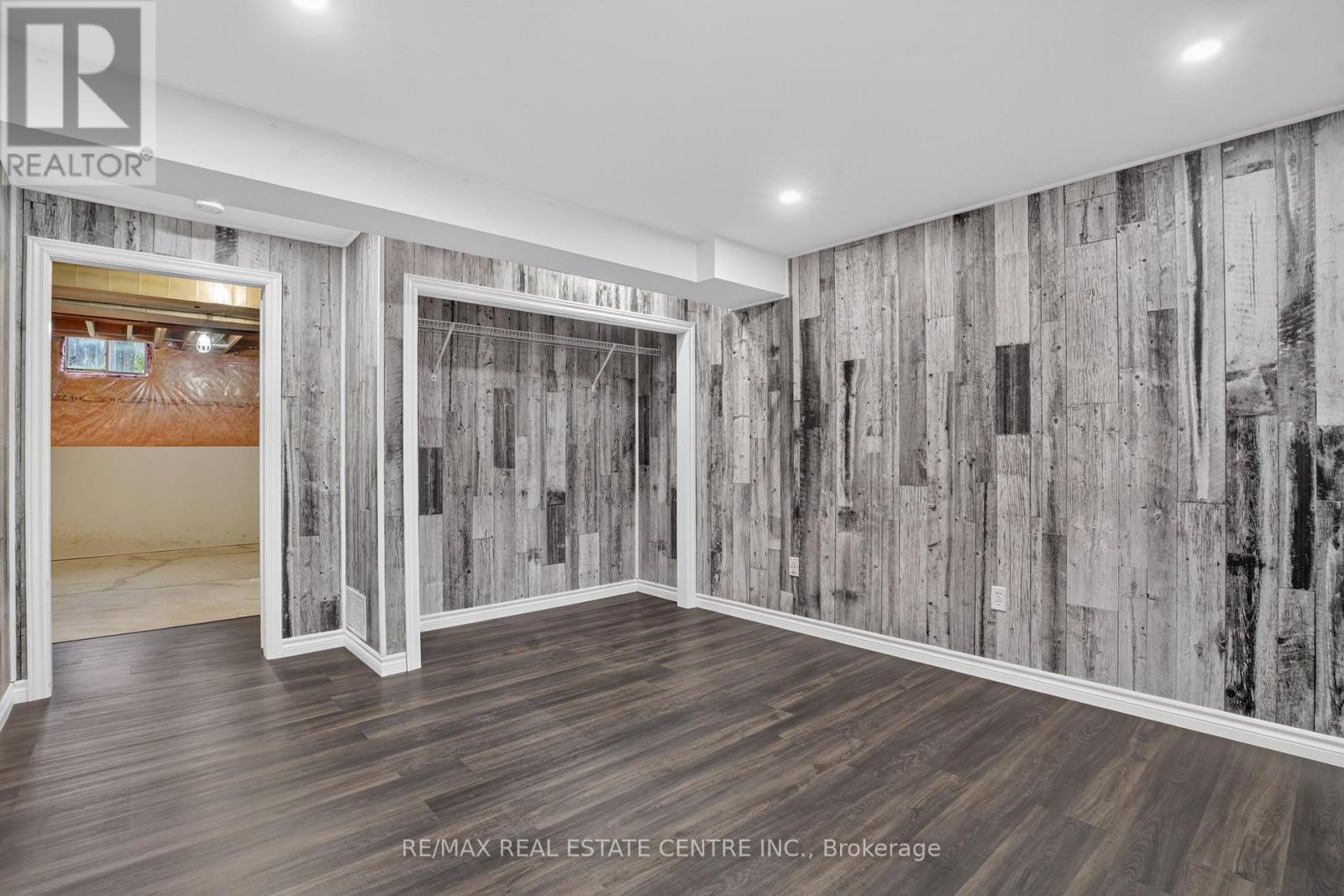 10 PATTISON PLACE - 38