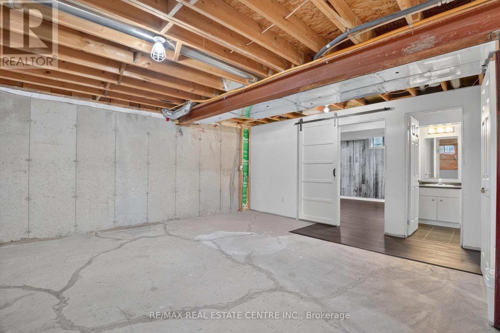10 PATTISON PLACE - 39