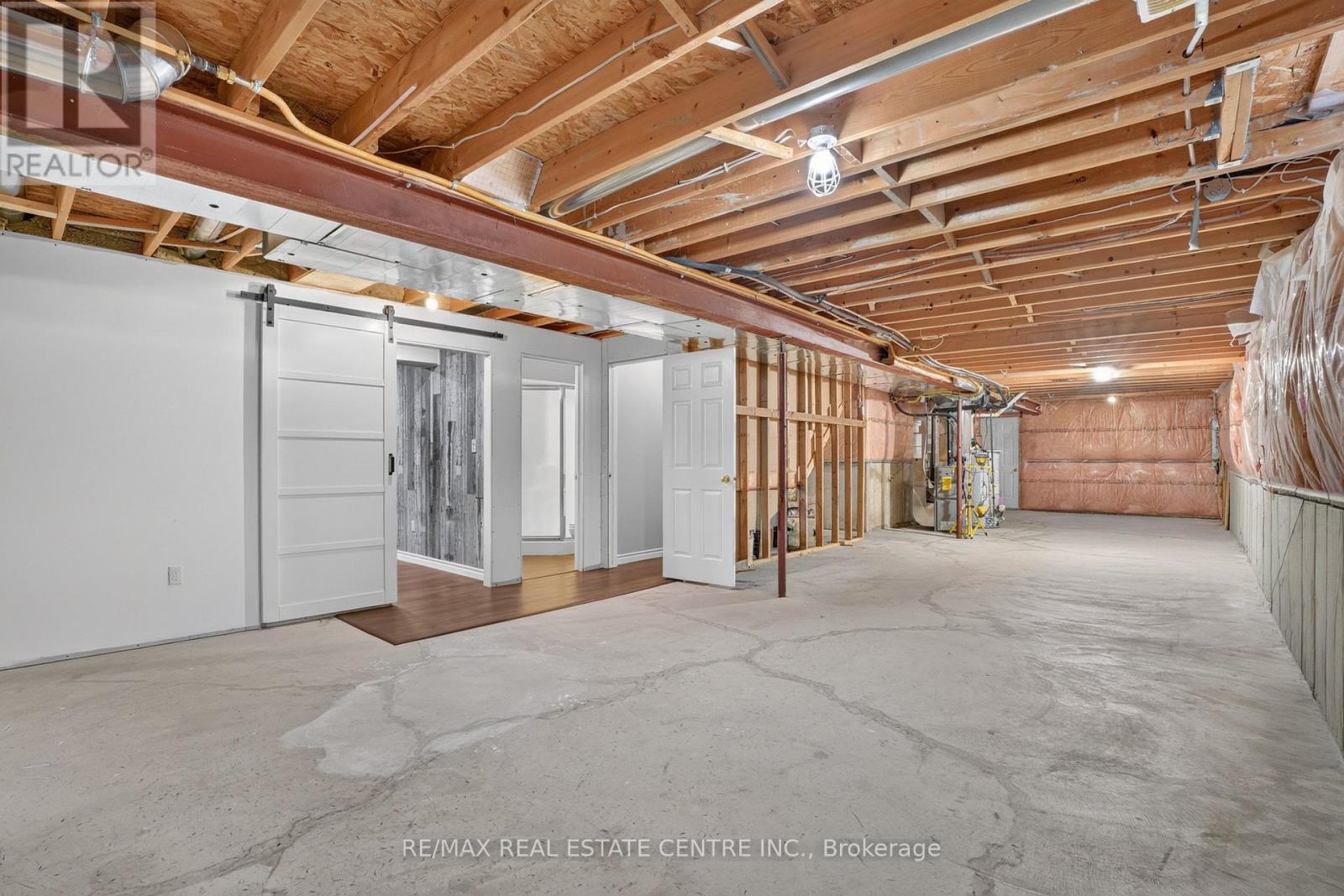 10 PATTISON PLACE - 40