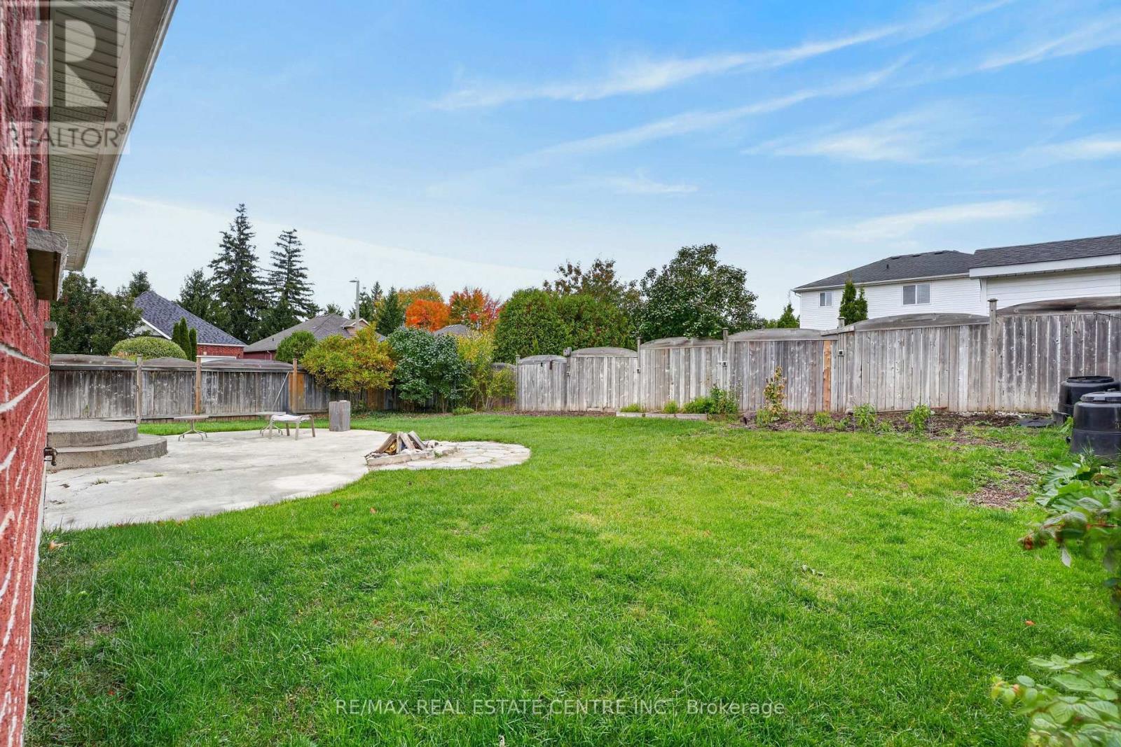 10 PATTISON PLACE - 46