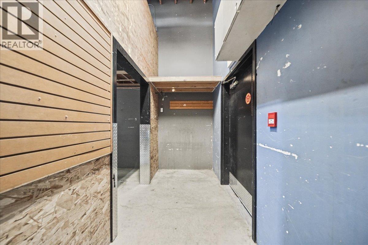 1359 MAIN STREET, North Vancouver - Image 1