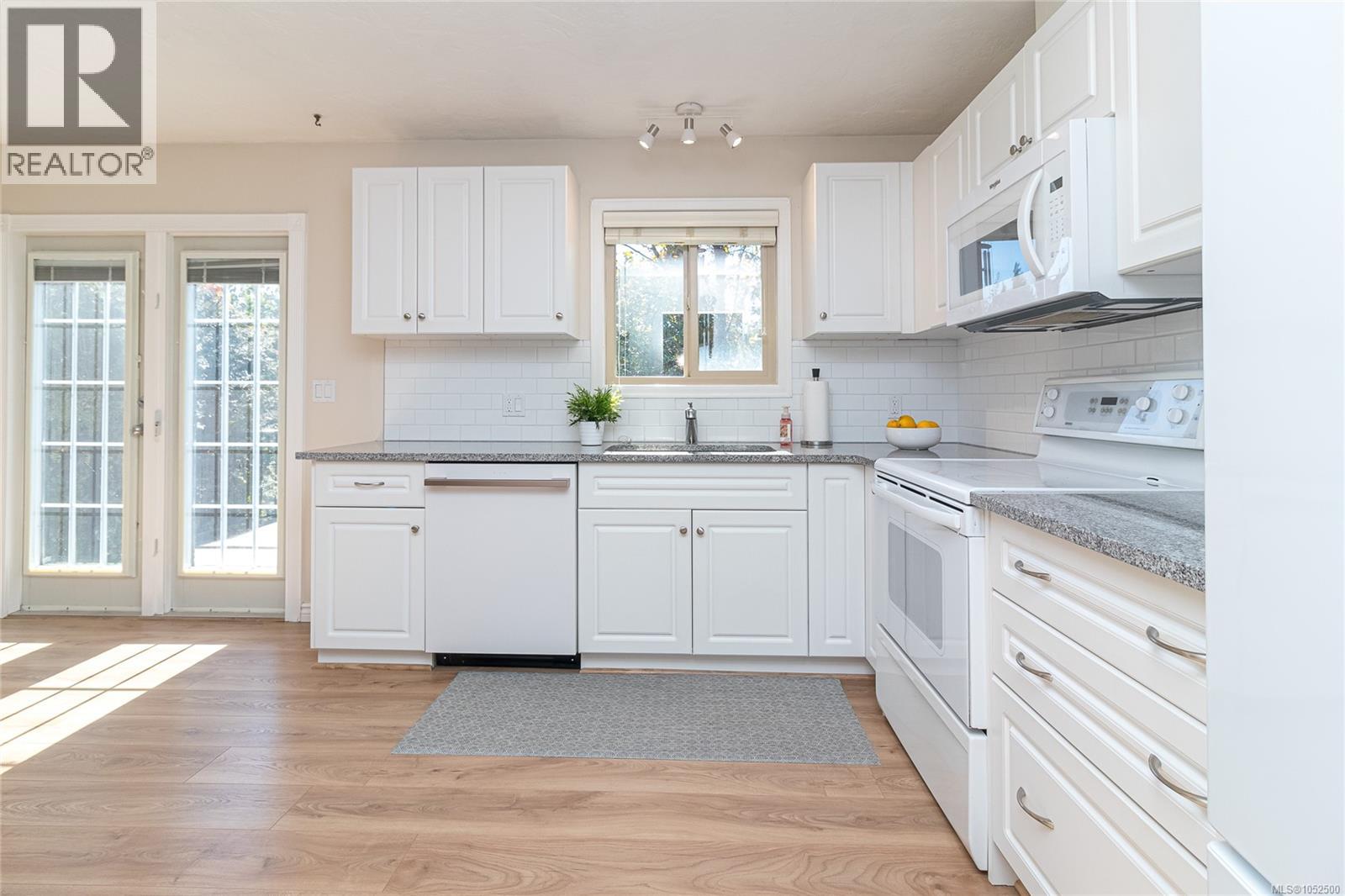  515 Elizabeth Ann Drive, Colwood