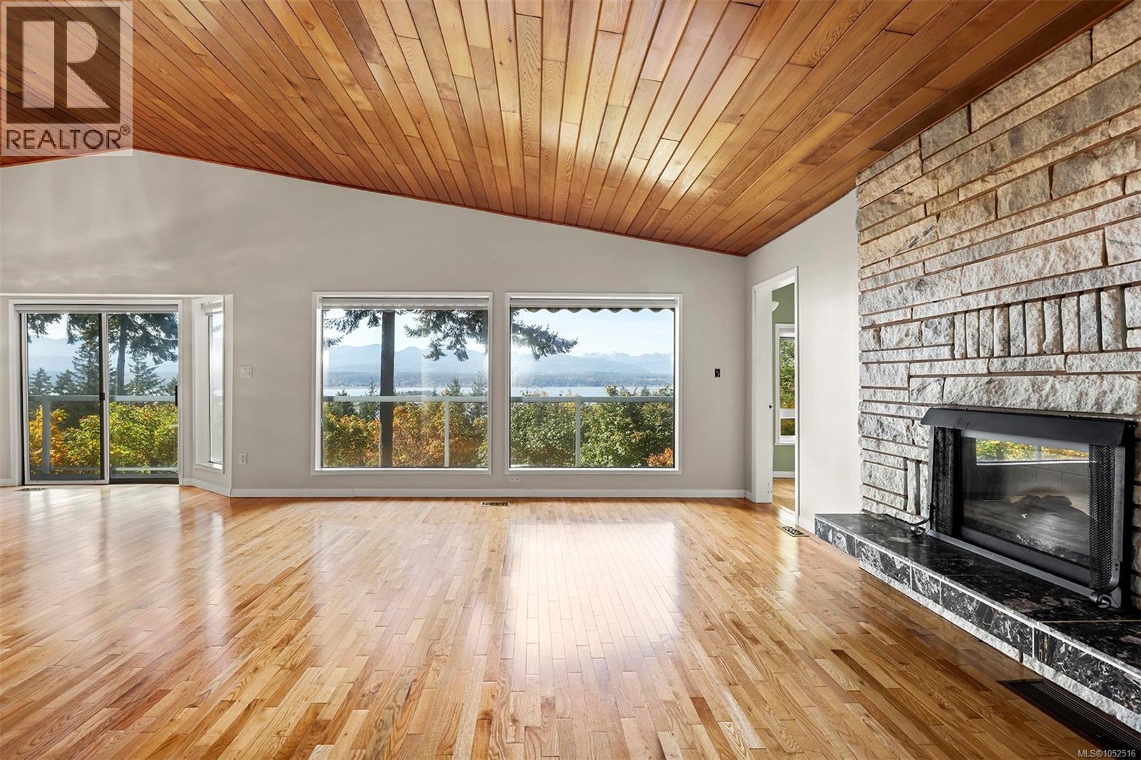 1183 Moore Rd, Comox