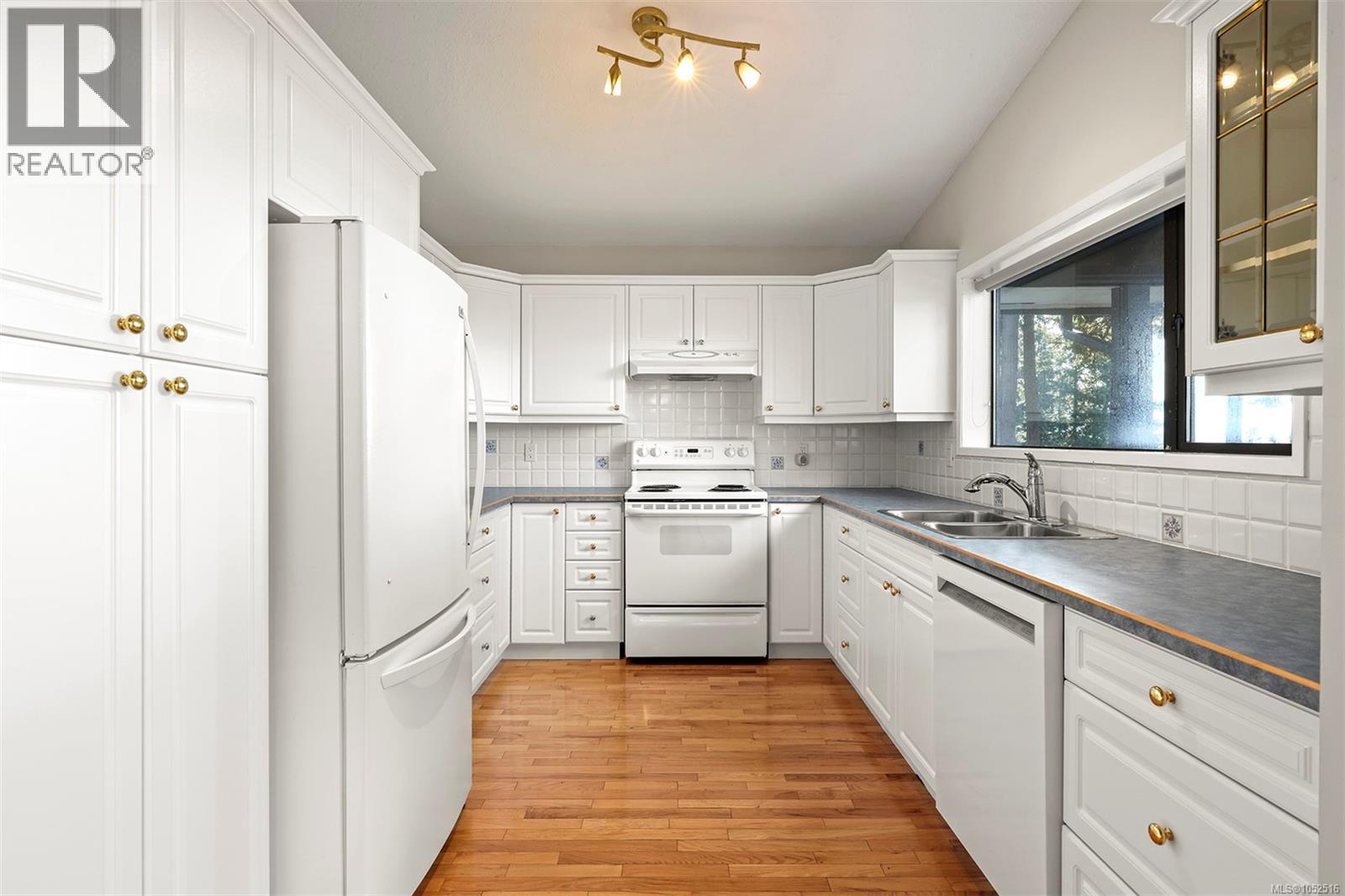 1183 Moore Rd - 33