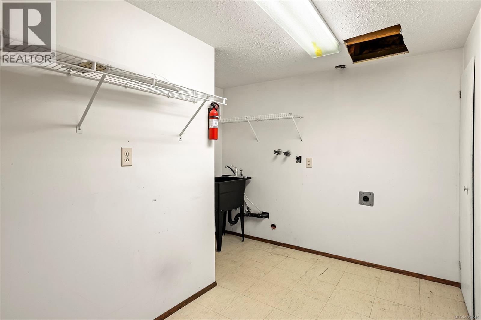 1183 Moore Rd - 58
