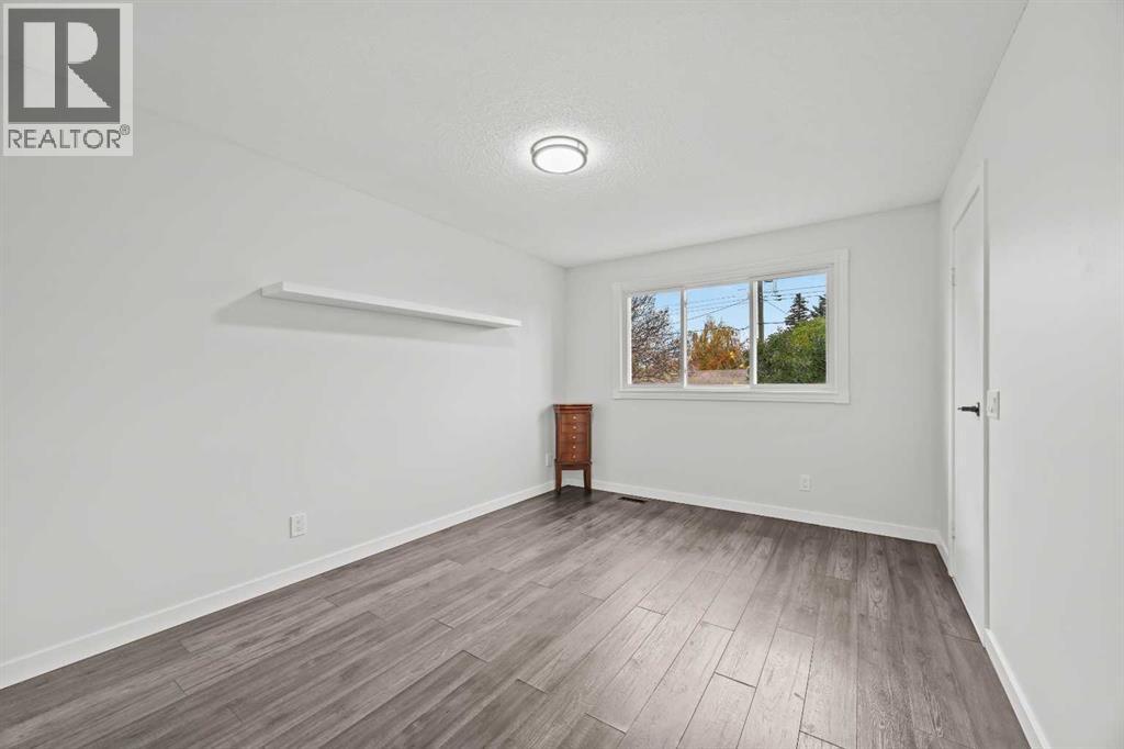 467 Queen Charlotte Road SE - photo 17