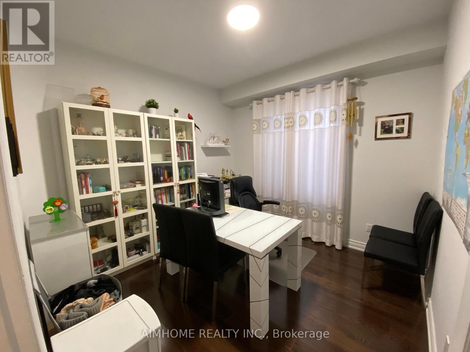 102 FARMSTEAD ROAD - 9