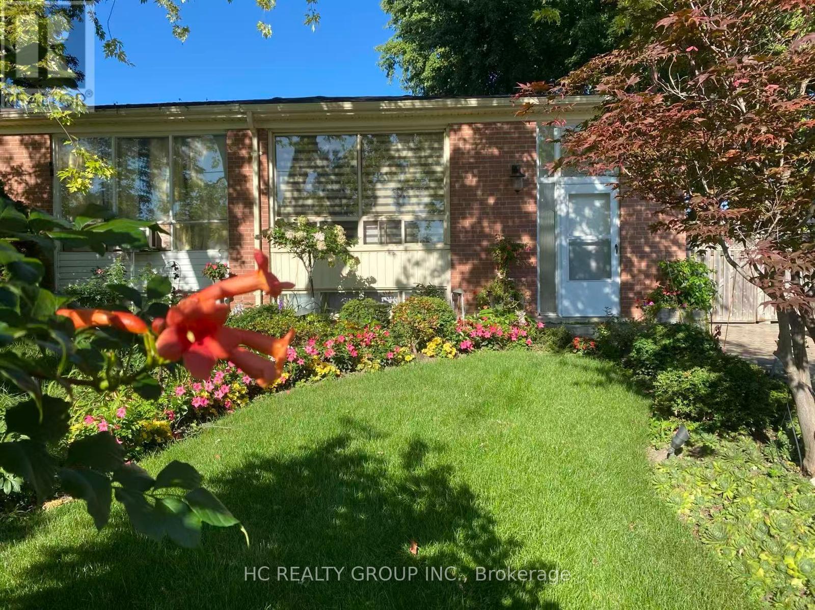 274 Browndale Crescent, Richmond Hill, ON photo 3