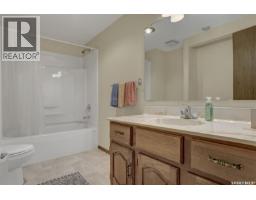 1302 Gryphons Walk, Regina, SK S4S6X1 Photo 39