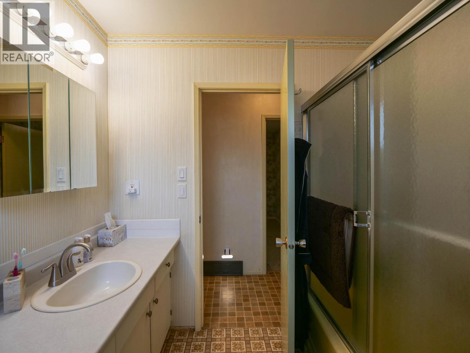 510 PINCHBECK STREET - 14