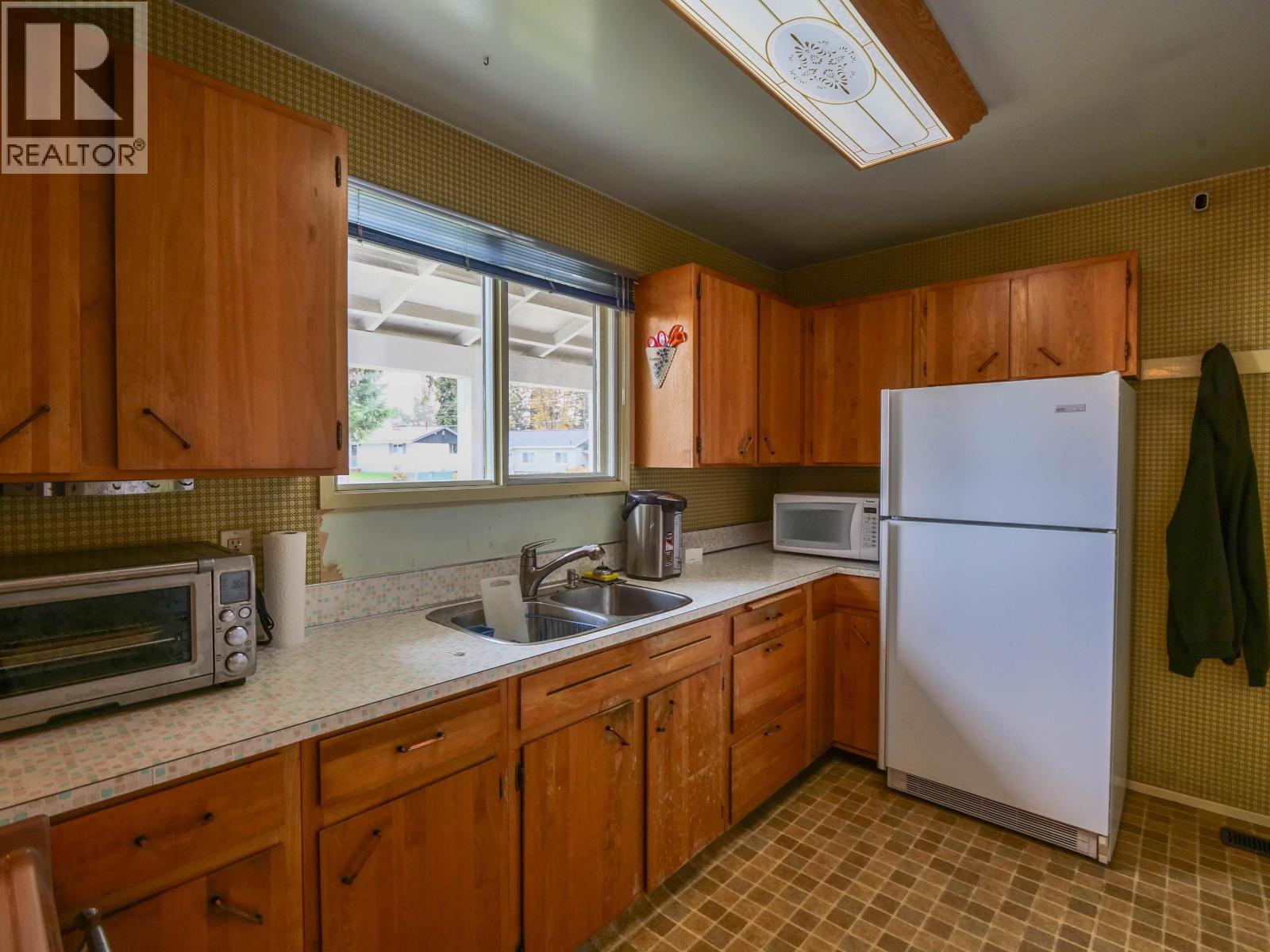 510 PINCHBECK STREET - 5