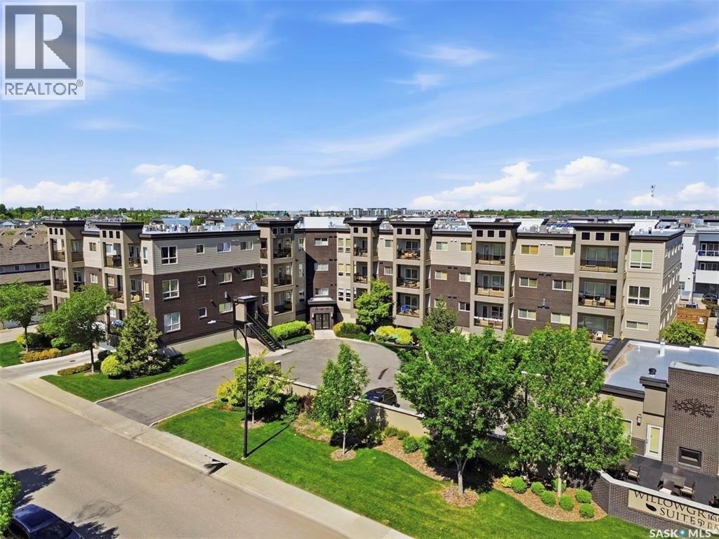 #111 115 Willowgrove CRESCENT - 1